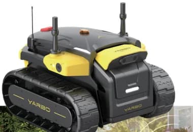 Yarbo Core tracked base platform.